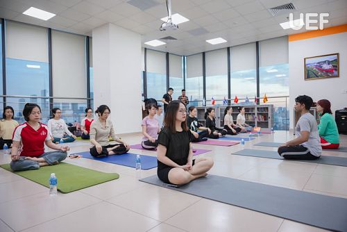 Khai mạc Tuần lễ Yoga, thêm không gian rèn luyện thể chất cho các thành viên Nhà UEF